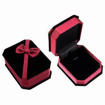 【廣州包裝工廠供應珠寶首飾紙盒 多種規格定做飾品紙盒】價格,廠家,圖片,首飾包裝,廣州德藝紙制品-